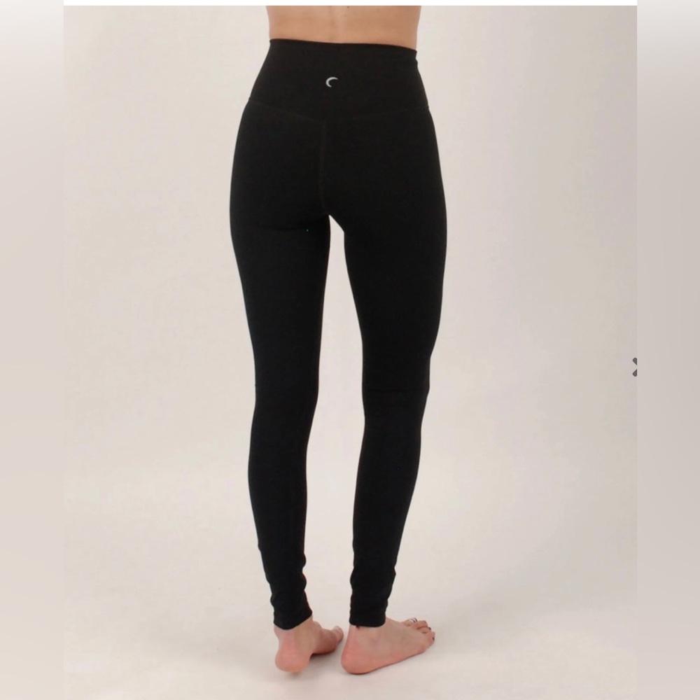 🚨SOLD🚨Zyia Black Brilliant Hi-rise Legging 28"